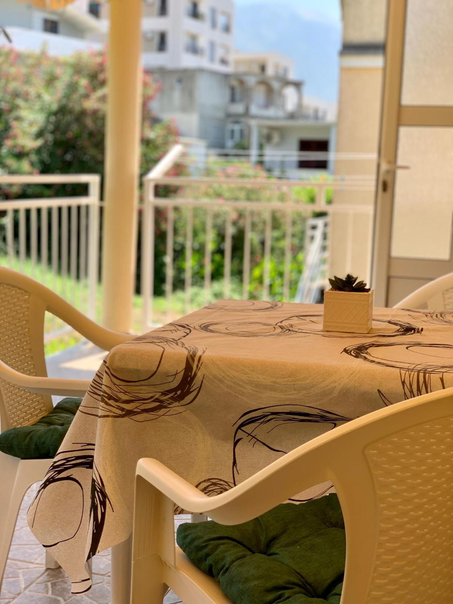 Apartman Dma Tivat Exteriér fotografie